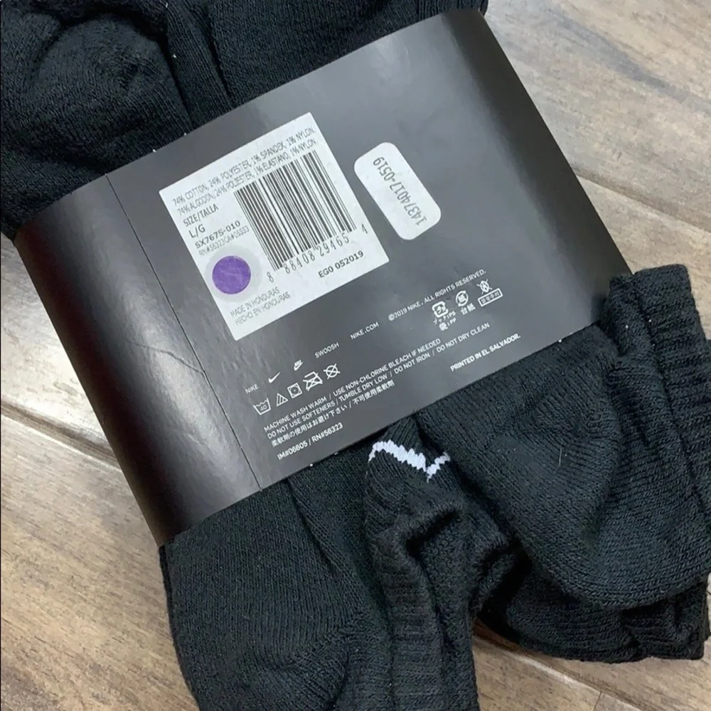 Nike pairs socks
